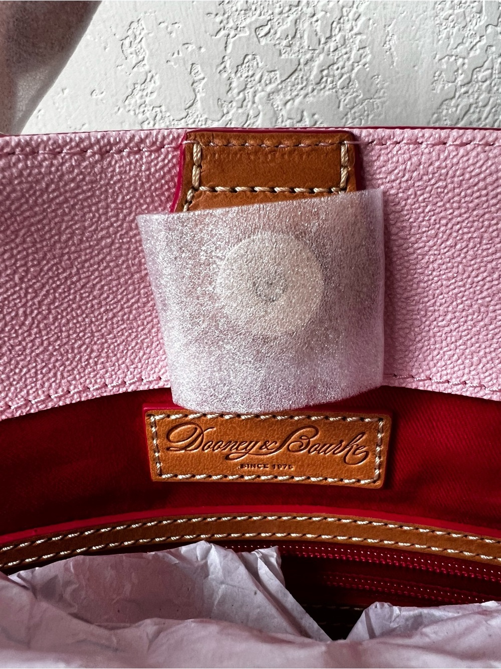 Dooney & Bourke Disney Parks Epcot Minnie Mouse United Kingdom Pink Tote Bag NWT - Picture 5 of 7